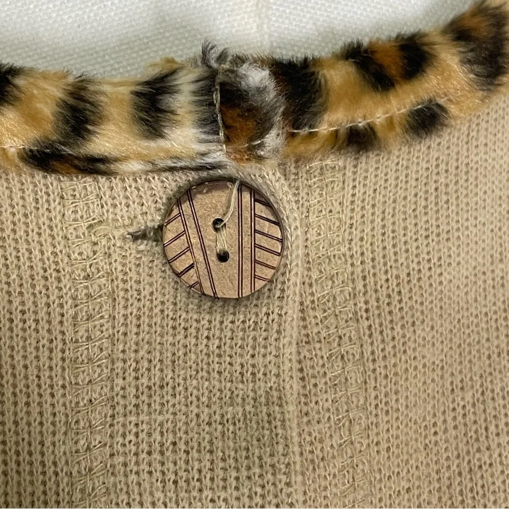 Sport Elle Beige Cardigan Sweater-Boho Artsy